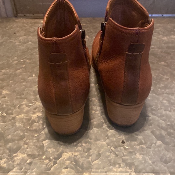 Clarks booties - Picture 3 of 8